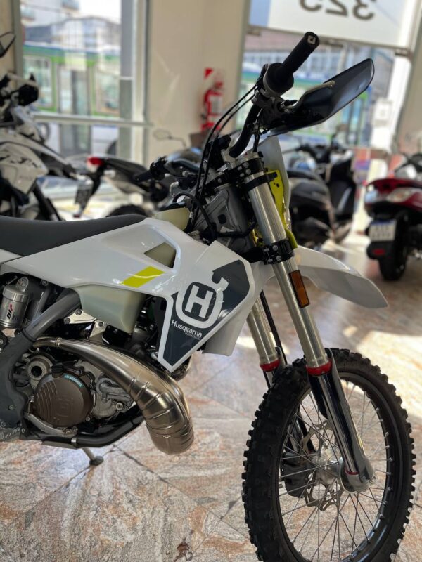 Husqvarna TE 300i - Imagen 3