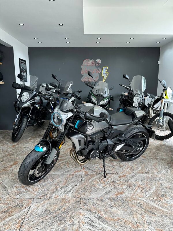 CF Moto 700 CLX Sport - Imagen 2