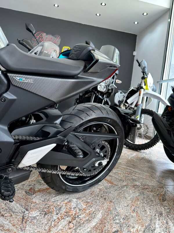 CF Moto 700 CLX Sport - Imagen 5