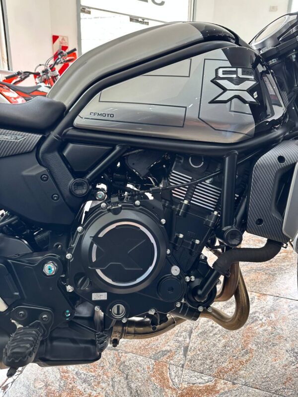 CF Moto 700 CLX Sport - Imagen 8
