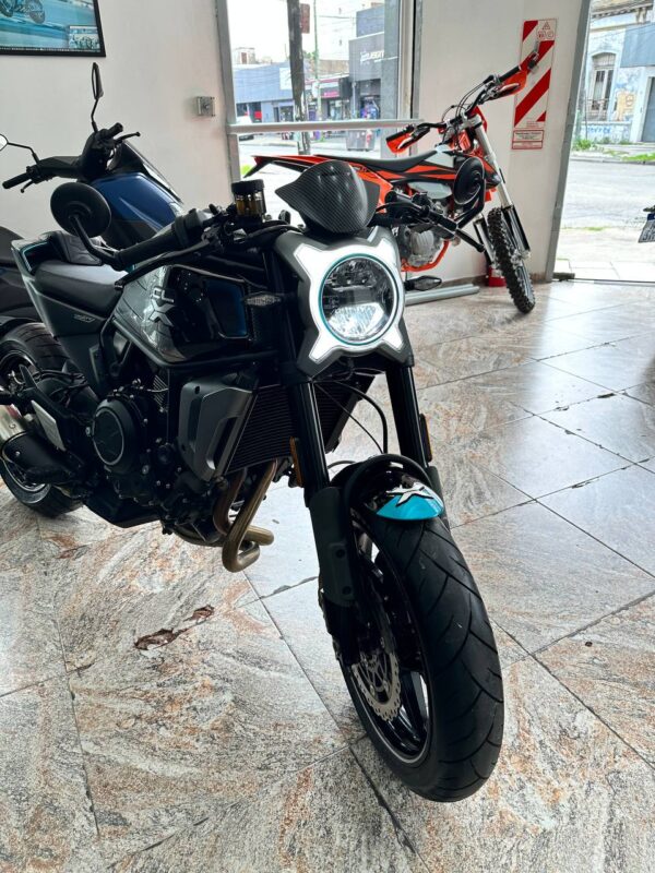 CF Moto 700 CLX Sport - Imagen 11
