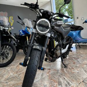 Husqvarna Svartpilen 200