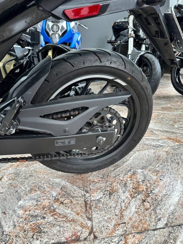 Bajaj Dominar 250 - Imagen 5