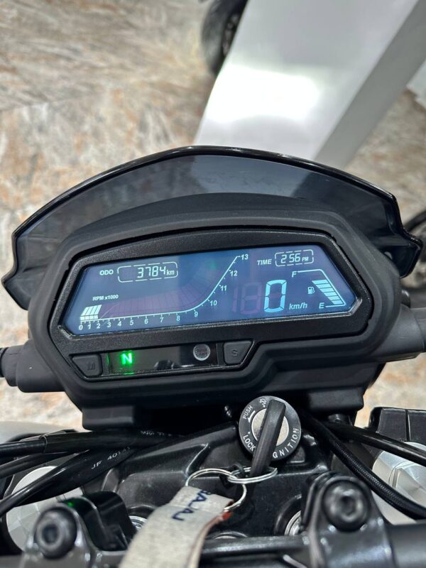Bajaj Dominar 250 - Imagen 8