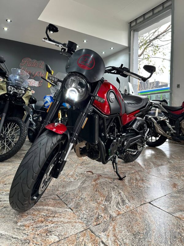 Benelli Leoncino 500