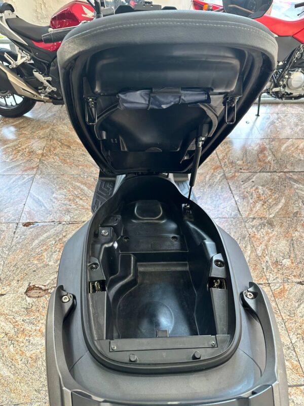 xTown 250i - Imagen 8