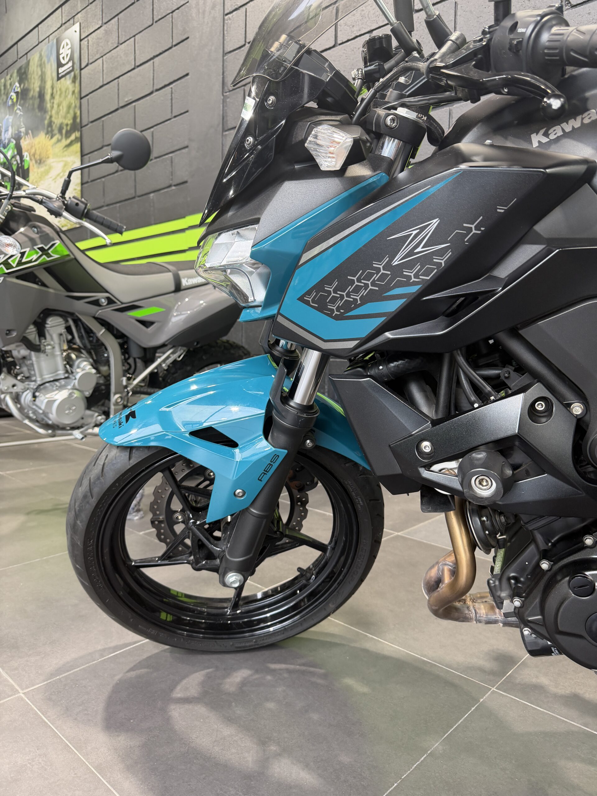 Kawasaki z400 - Imagen 3