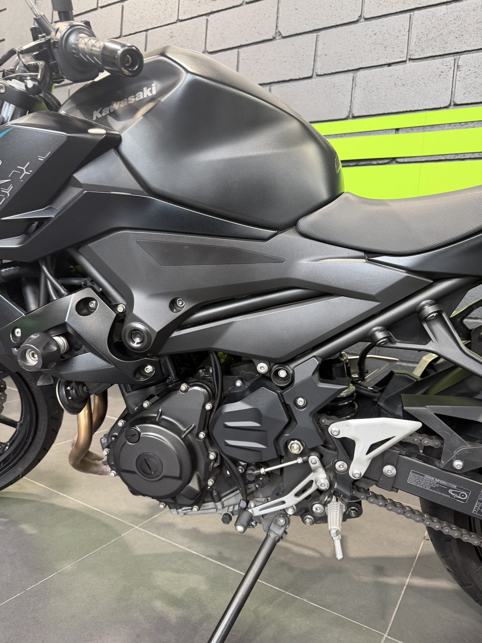 Kawasaki z400 - Imagen 4