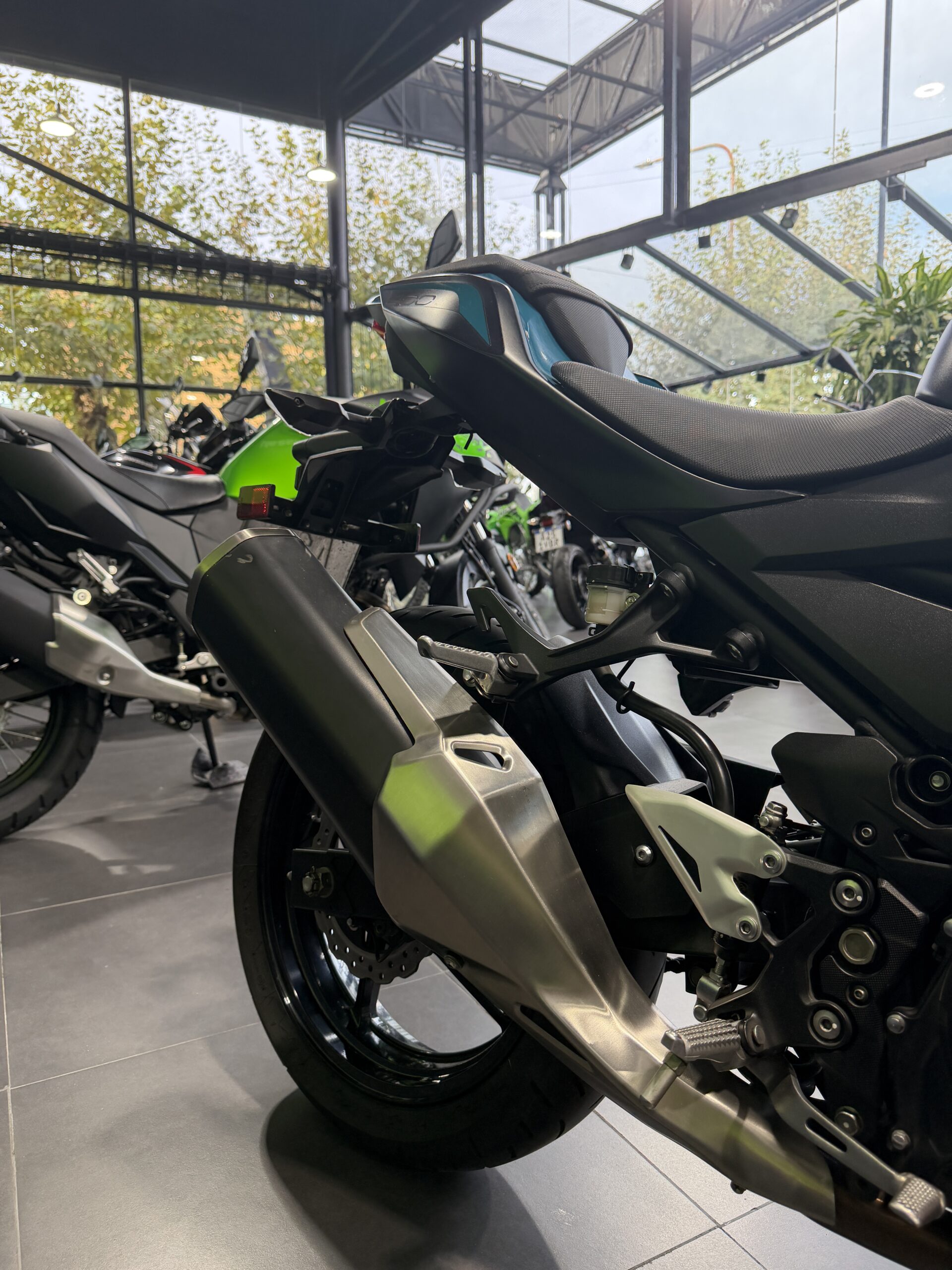 Kawasaki z400 - Imagen 6