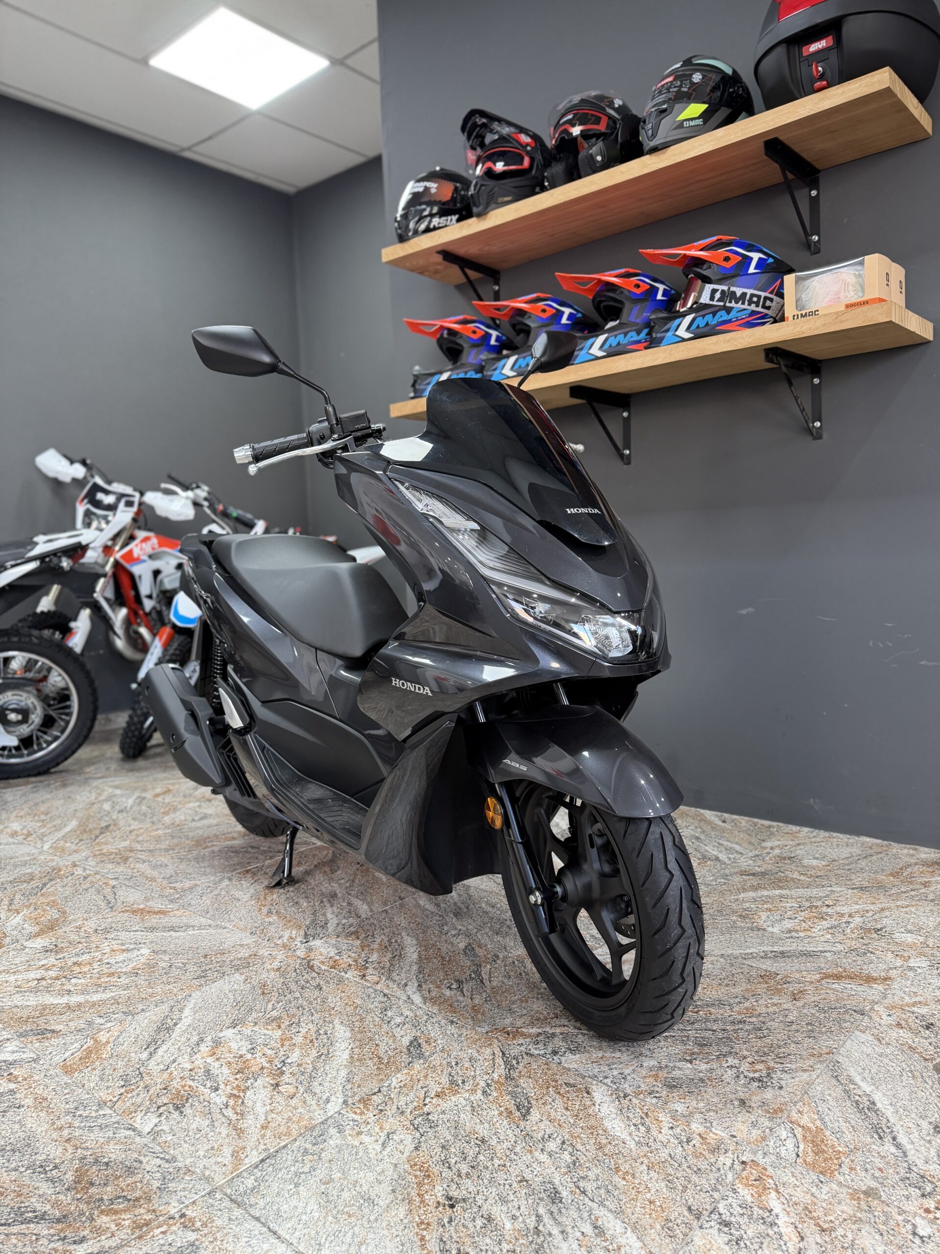 Honda PCX 160 - Imagen 4