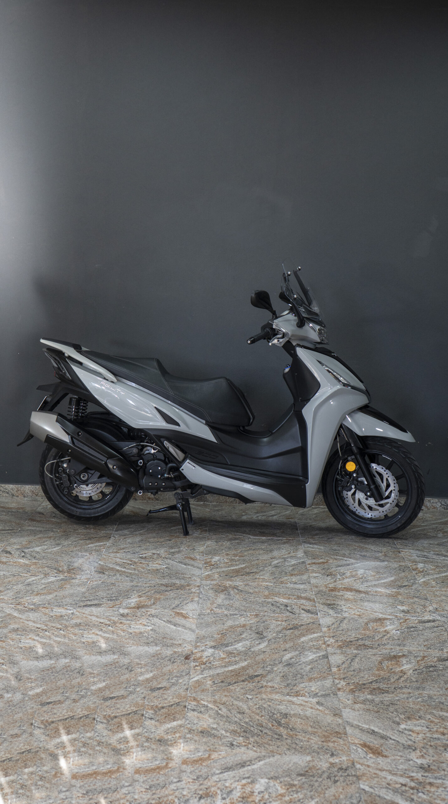 Agility 300i