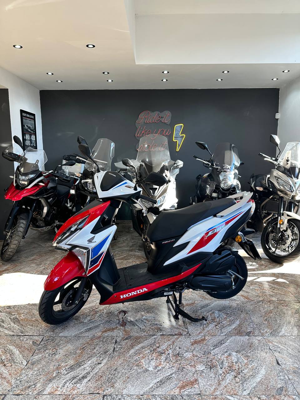 Honda New Elite 125 - Imagen 2