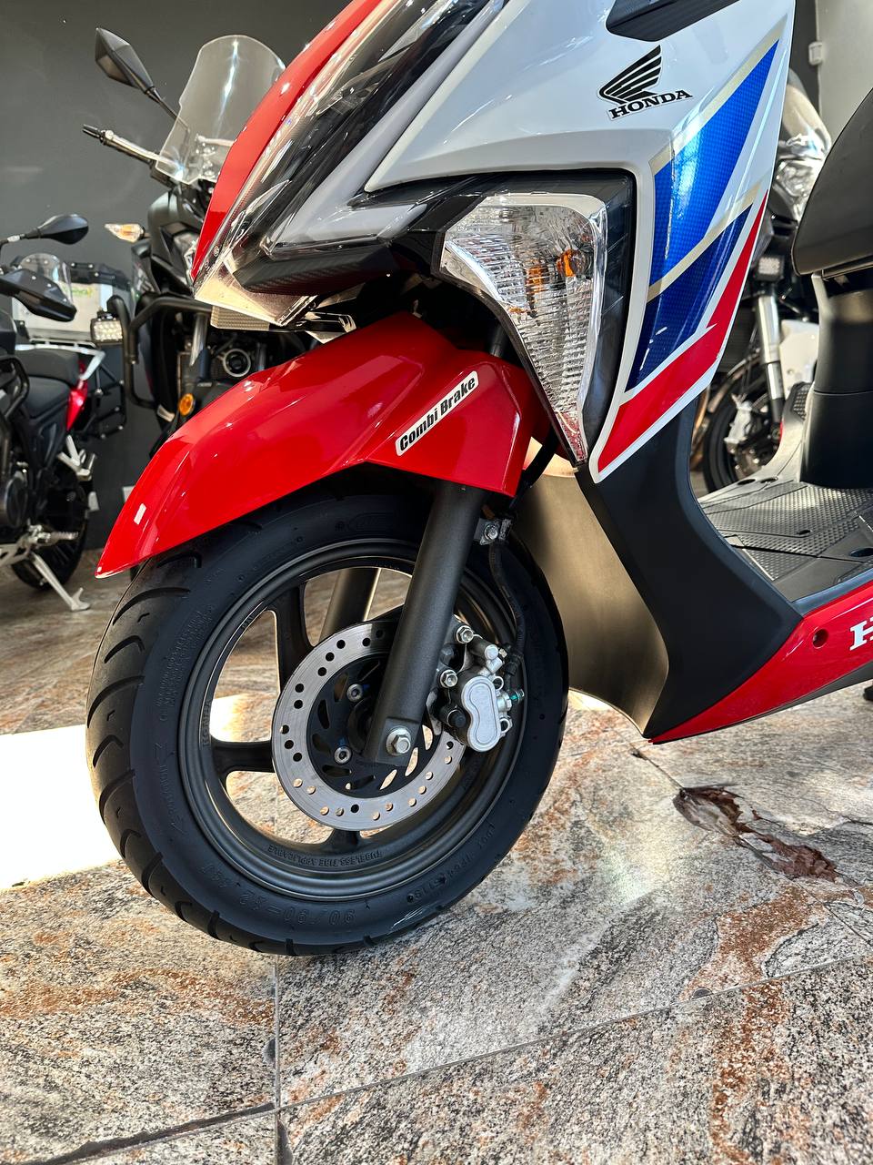 Honda New Elite 125 - Imagen 6