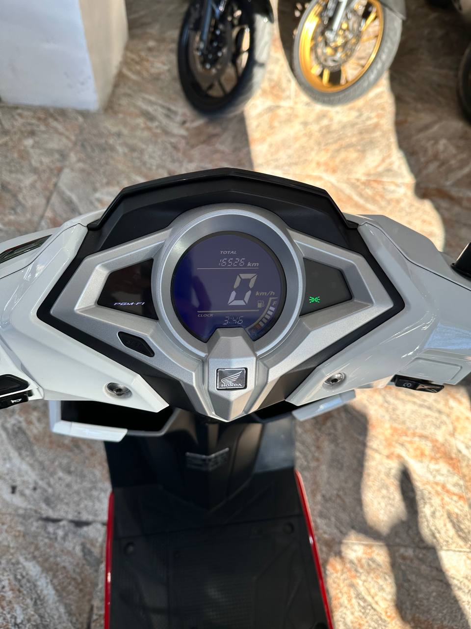 Honda New Elite 125 - Imagen 8