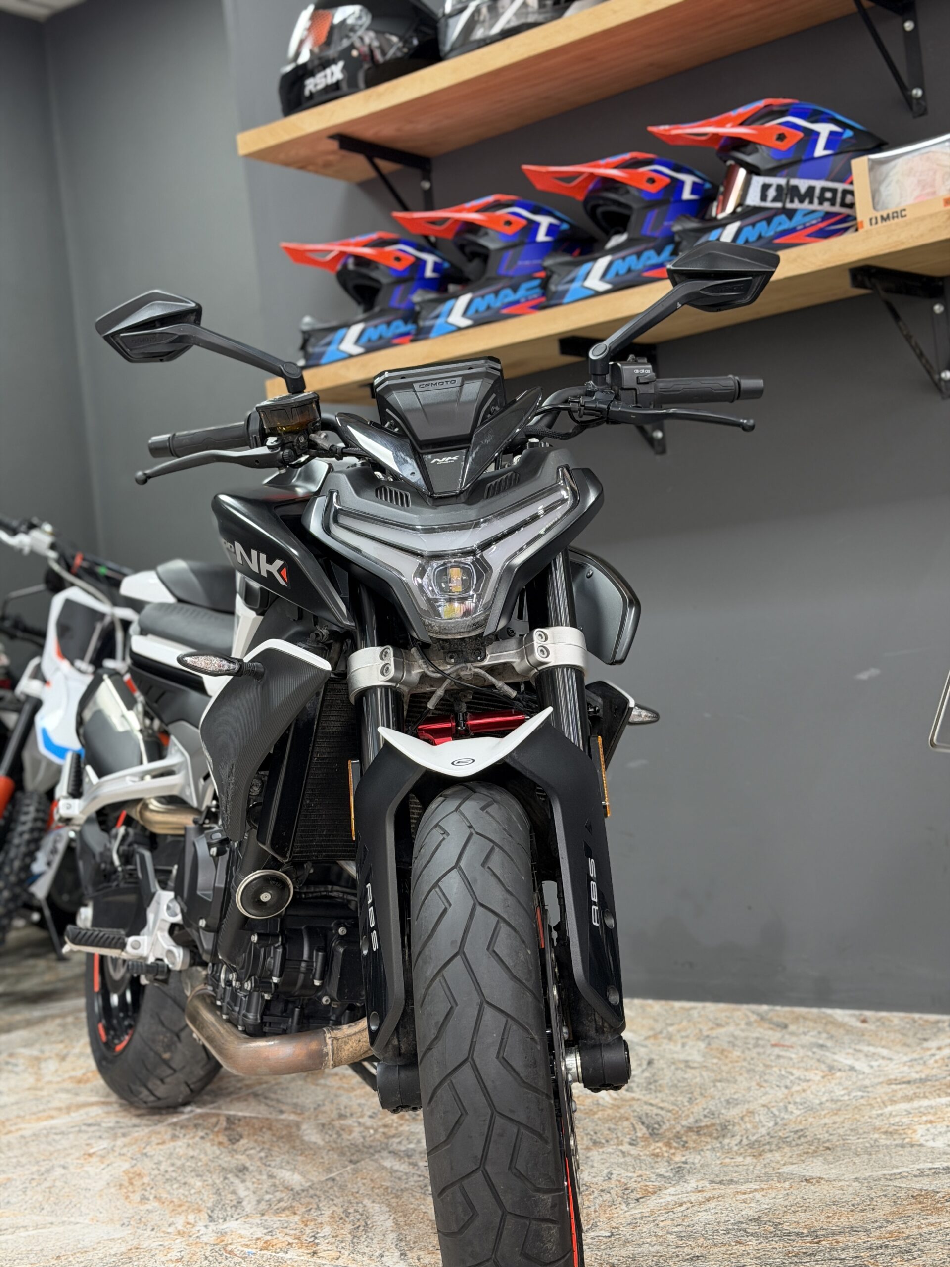 CFMoto 800NK