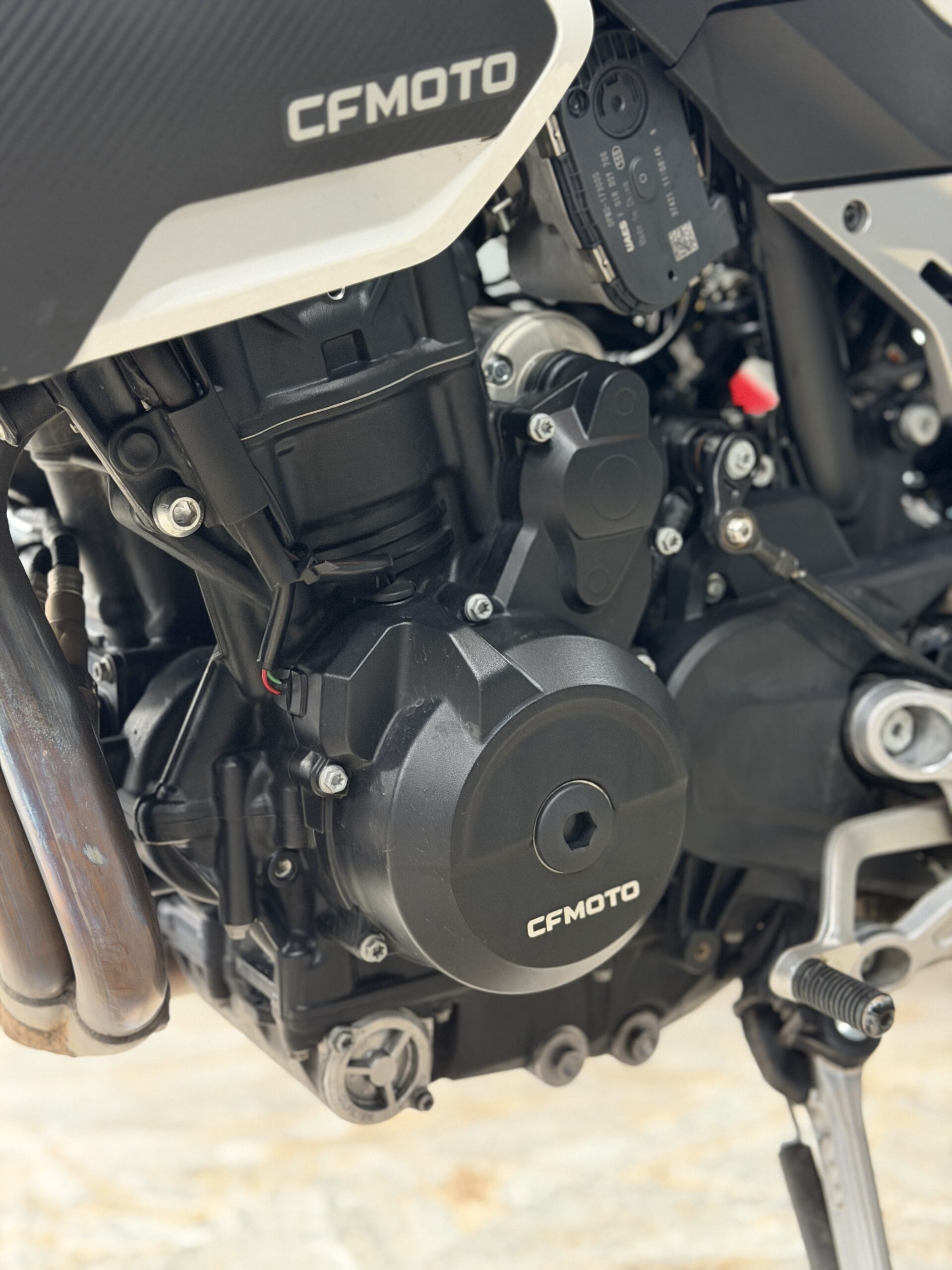 CFMoto 800NK - Imagen 8